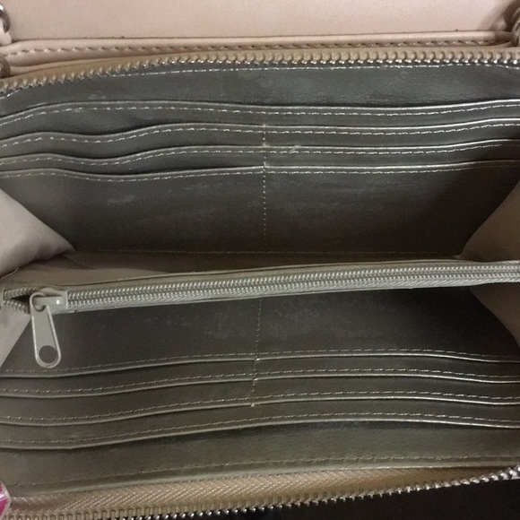 Nine West Crossbody Bag Beige/Pale Pink Adjustable Strap Purse EUC - Picture 8 of 14